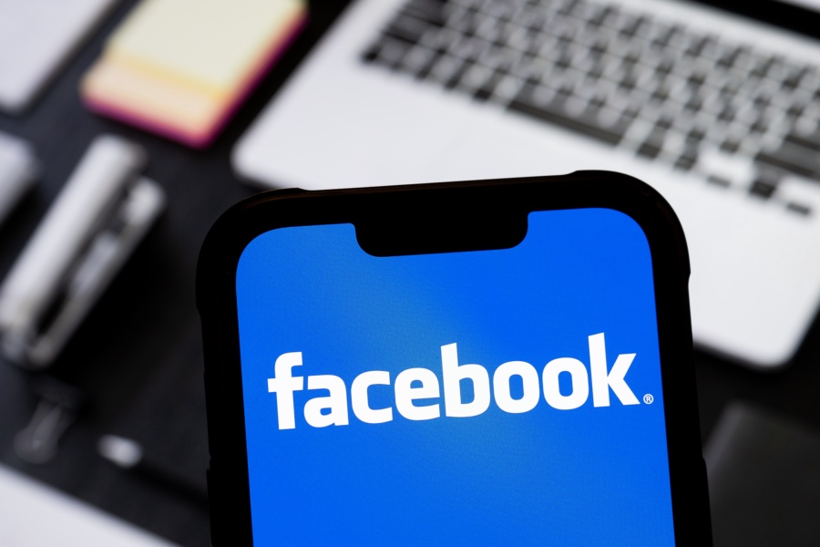 POLAND - 2025/03/02: In this photo illustration, a Facebook logo is seen displayed on a smartphone. (Photo Illustration by Mateusz Slodkowski/SOPA Images/LightRocket via Getty Images)