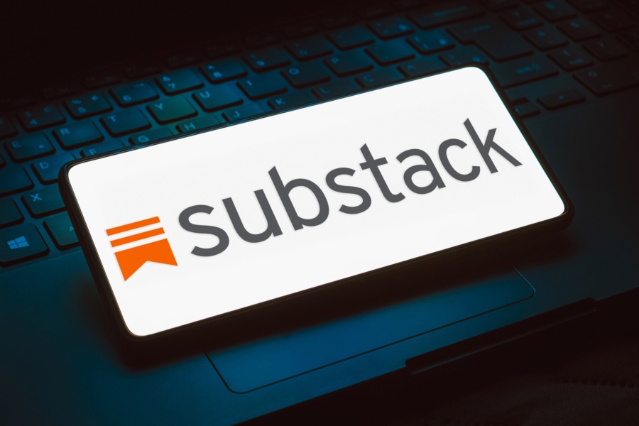 BRAZIL - 2023/11/24: In this photo illustration, the Substack logo is displayed on a smartphone screen. (Photo Illustration by Rafael Henrique/SOPA Images/LightRocket via Getty Images)