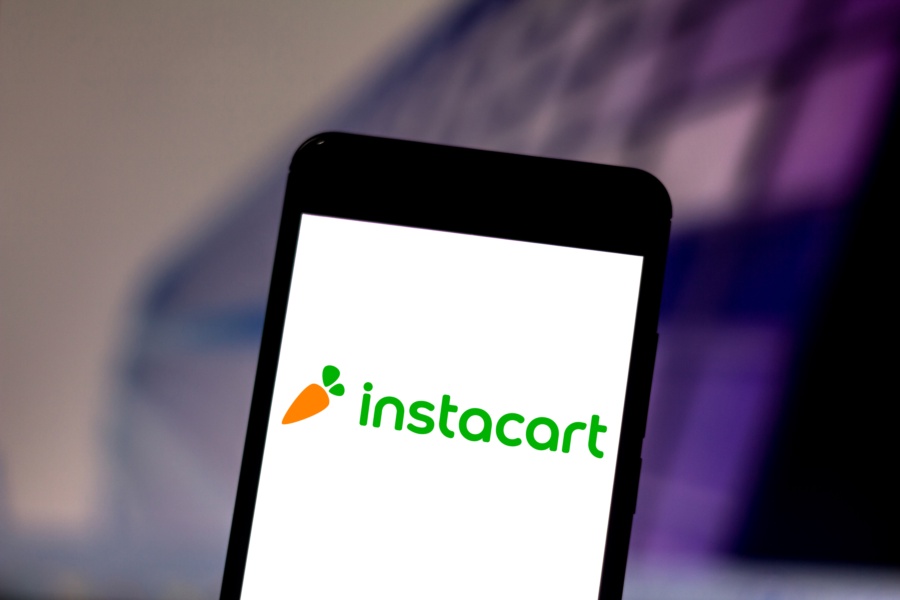 BRAZIL - 2019/07/01: In this photo illustration the Instacart logo is seen displayed on a smartphone. (Photo Illustration by Rafael Henrique/SOPA Images/LightRocket via Getty Images)