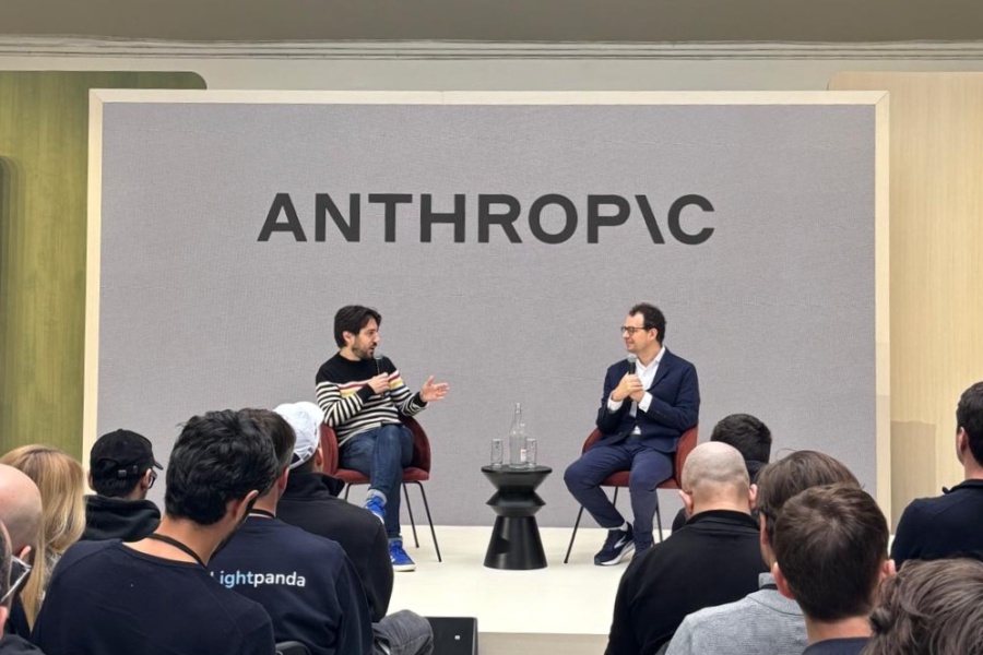 Romain Dillet interviews Dario Amodei